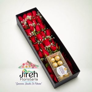 Caja Negra de Rosas Rojas con Ferrero Rocher — Edición Romántica - Arreglo floral para cumpleaños