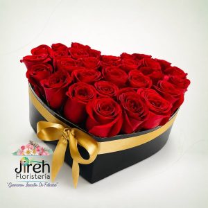 Caja Corazón de Rosas Rojas con Lazo Dorado — box de rosas Premium